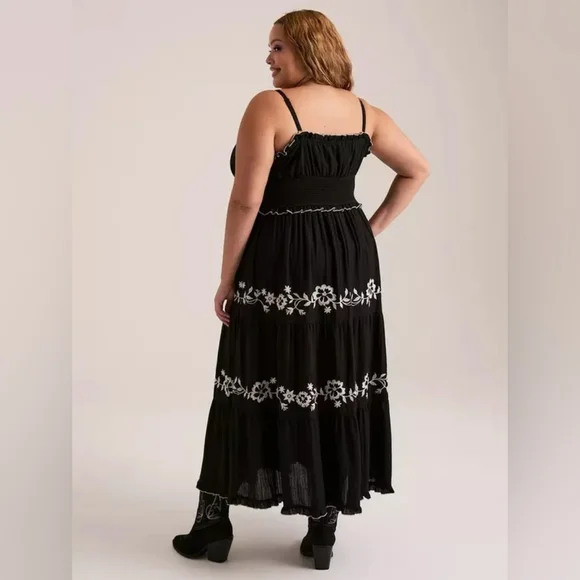 Torrid Festi Embroidered Boho Black White Tiered Maxi Dress Plus Size 2X Nwt - Picture 2 of 3